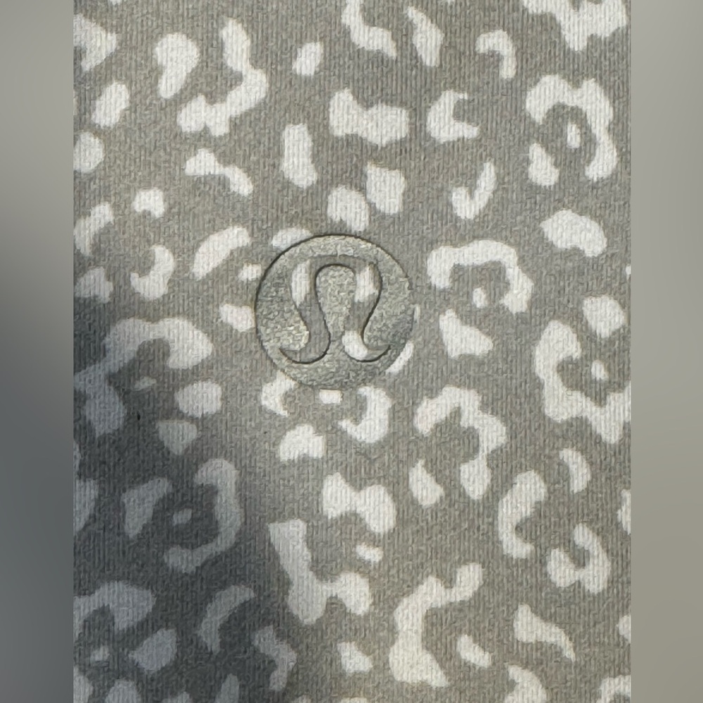 lululemon athletica Gray Leopard Print Capri Leggings - Picture 5 of 6
